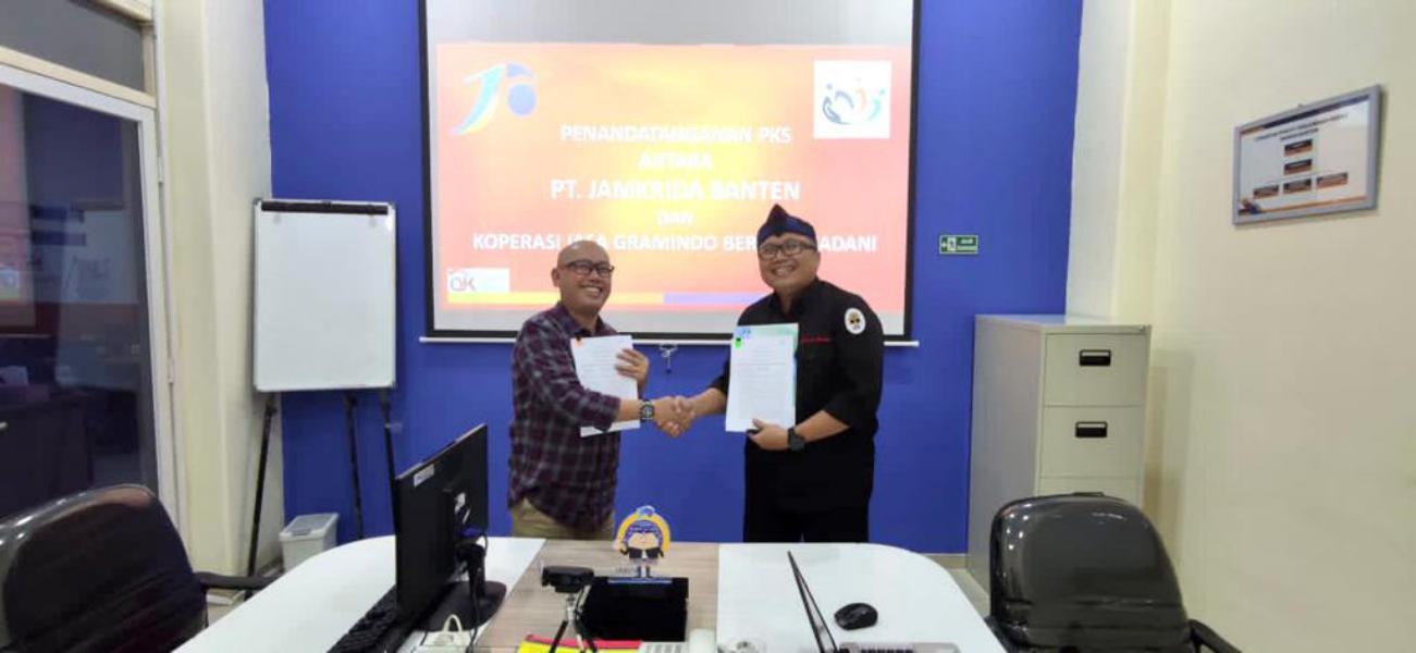 Penandatanganan Perjanjian Kerjasama PT. Jamkrida Banten Dengan  Koperasi Jasa Gramindo Berkah Madani 